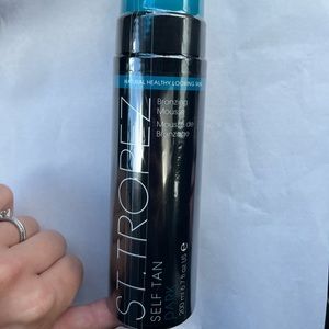 St. Tropez self tanning mousse in DARK!